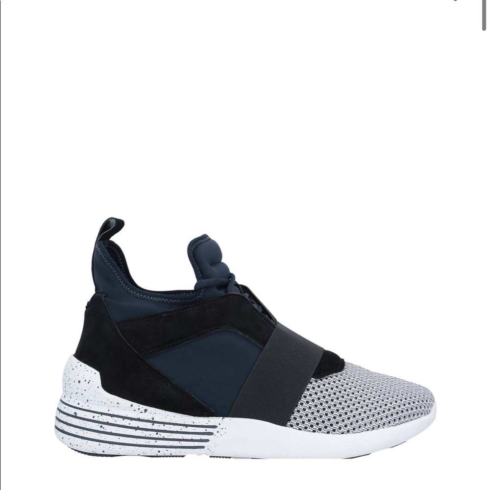 Kendall & Kylie Sneakers